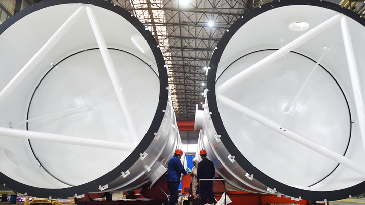 河南洛阳：开足马力赶订单