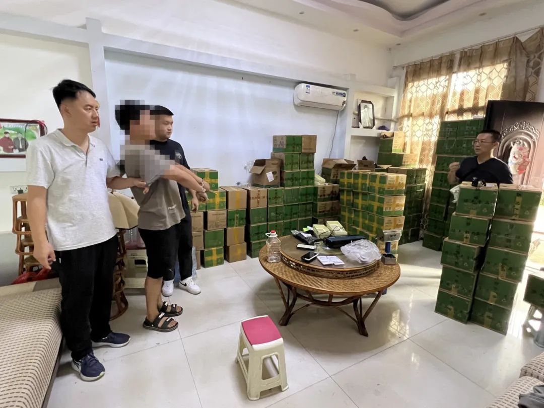 全链条打击，11人落网！内蒙古一地警方破获特大非法经营烟丝案插图1