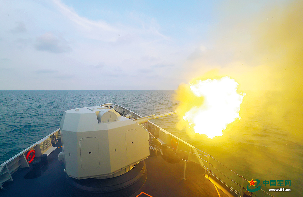 犁波踏浪礪精兵海軍某護衛艦支隊艦艇編隊訓練艦艇