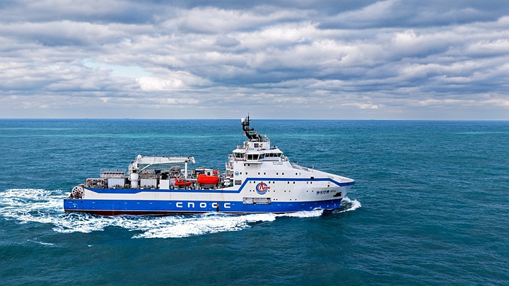 同类型全球最大！我国首艘大型压裂船“海洋石油696”正式交付