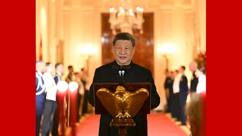 习近平和彭丽媛出席特朗普总统夫妇举行的欢迎国宴