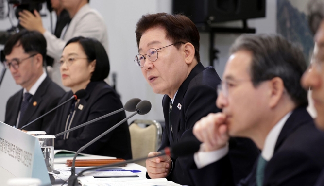 李在明公开批评韩政府部分部门负责人玩忽职守：“绝对不能容忍”