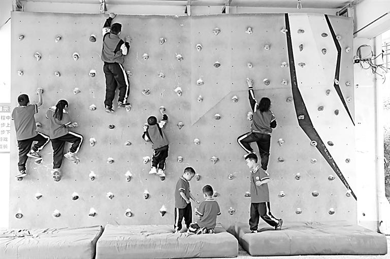 全面推进基础教育公平优质发展