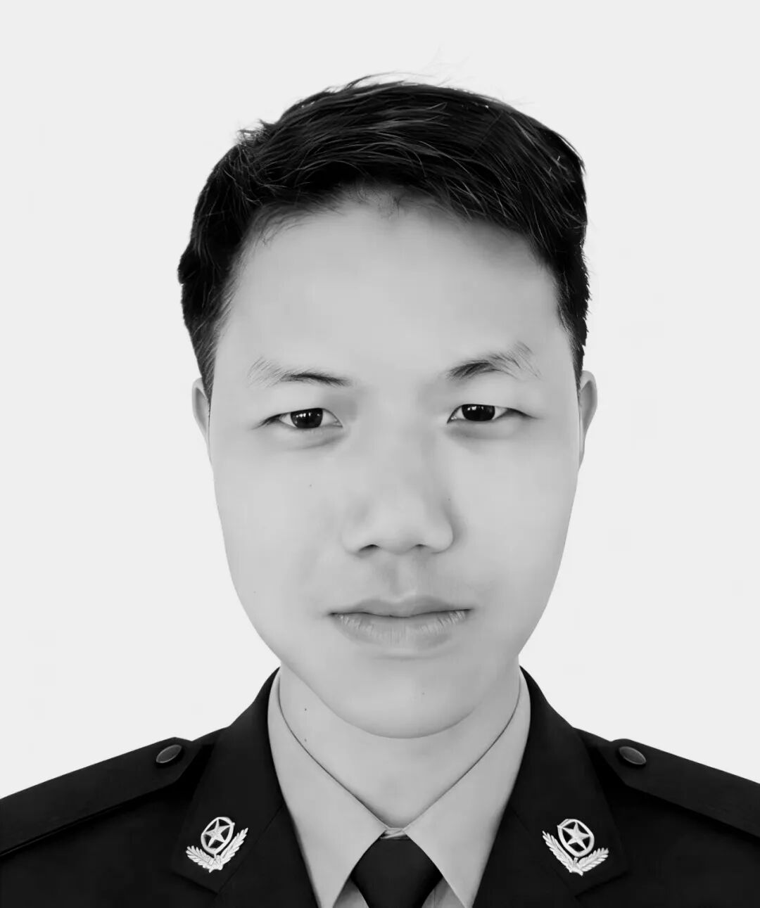 致敬英雄！广西合山市公安局辅警蒙亚建勇救轻生群众不幸牺牲！生命定格在32岁