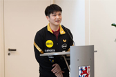 樊振东亮相杜塞尔多夫
