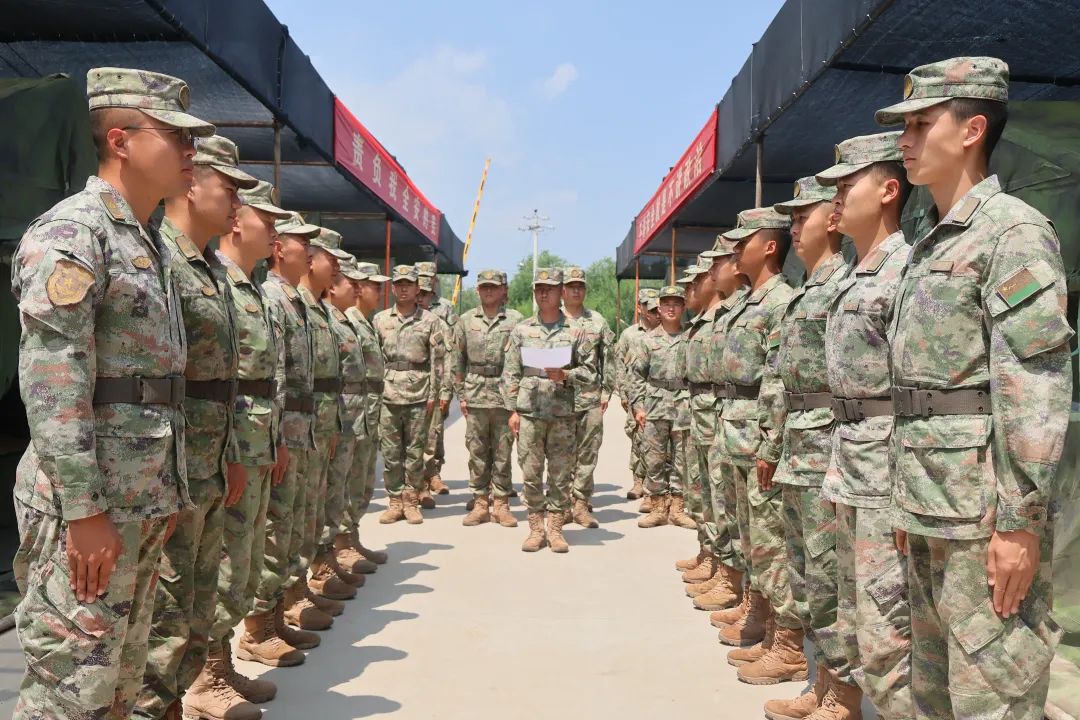 新兵挑选班长？令人惊喜的配对结果揭晓……