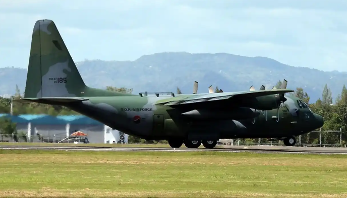 韩军飞机飞入日本防空识别区,引发日方战机紧急起飞,韩国军方对10名相关人员进行处罚 韩军飞机飞入日本防空识别区,引发日方战机紧急起飞,韩国军方对10名相关人员进行处罚