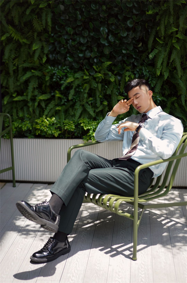 职场男生夏季怎么挑衬衫