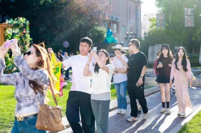 山东青岛工业旅游升温 老厂房解锁文旅新消费