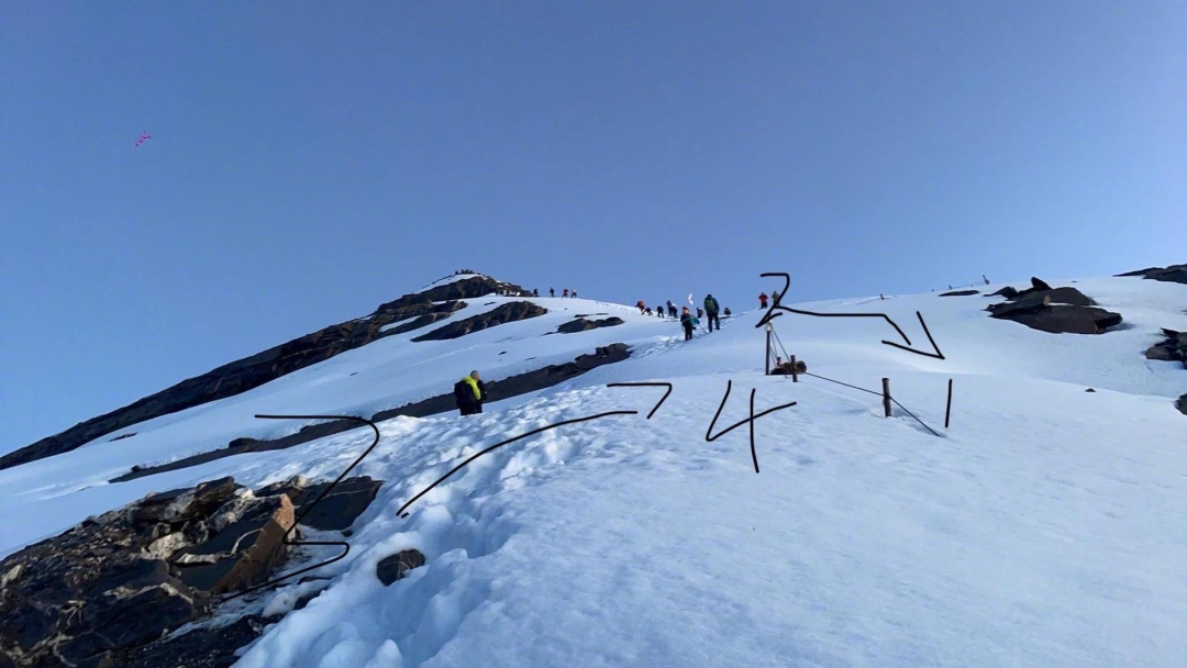 四姑娘山修改未成年人登山规定：必须父母陪同，并签责任书；此前一16岁男生登山滑坠遇难插图