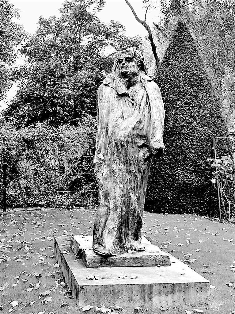 睡袍里的文学家