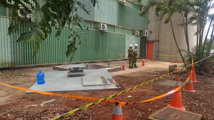 巴西首都一部委大楼发生爆炸及火灾 多人受伤送医