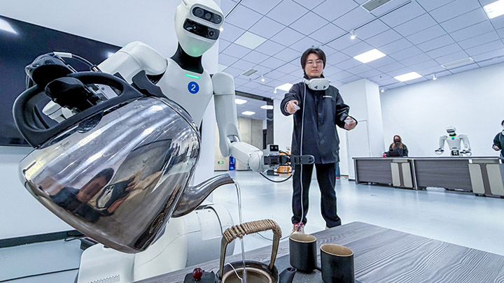 探访机器人“学校”