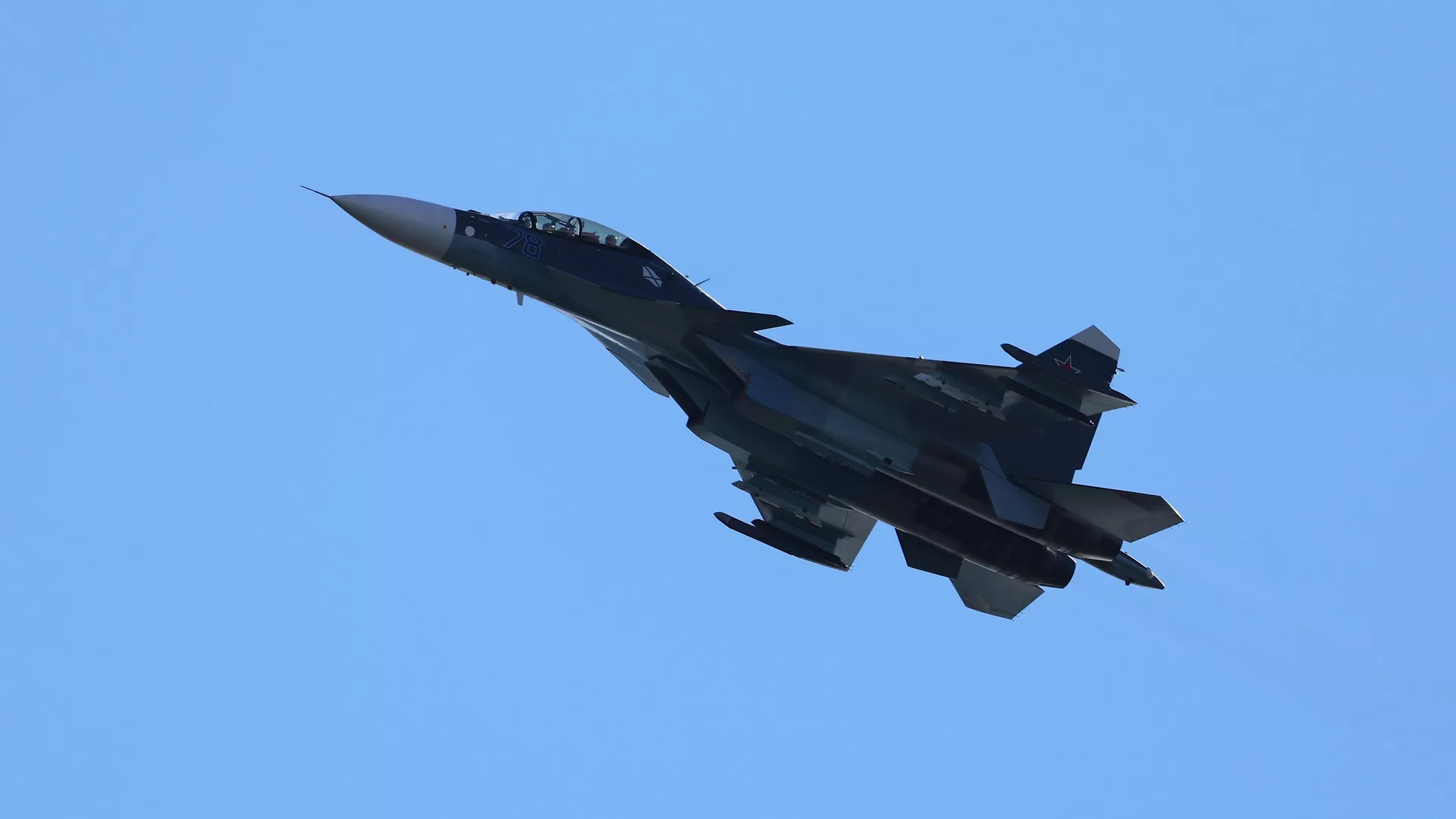 快讯!俄军一架苏-30战机训练时坠毁,机上飞行员身亡