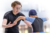 “洪荒少女”换了新“泳道”（名场面的背后）