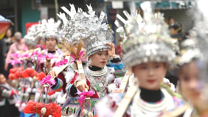 可爱的乡村——春满坡会