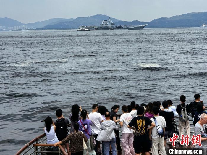 香港“揮旗哥”，找到了！成都房價2021新樓盤房價走勢-成都房價2021新樓盤房價走勢