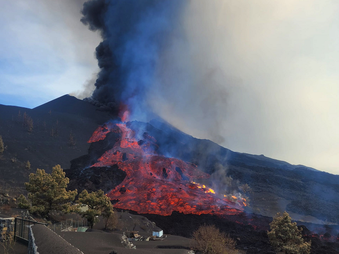 火山岩浆发电厂图片