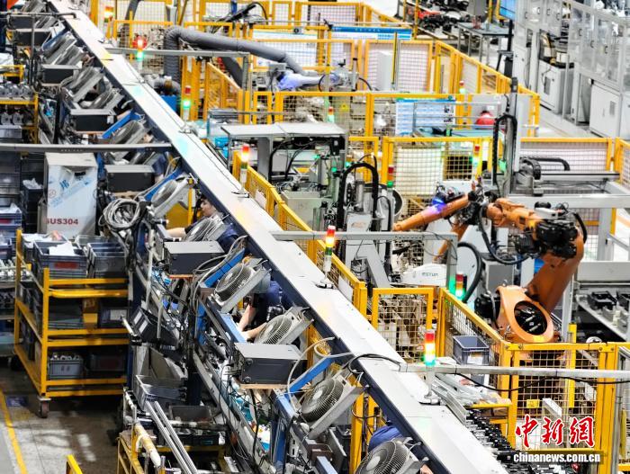 9月20日，江苏南京，智能工厂内生产景象。中新社记者 徐珊珊 摄
