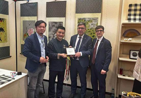 青神竹编登上国际手工艺博览会  千年非遗迈向世界舞台