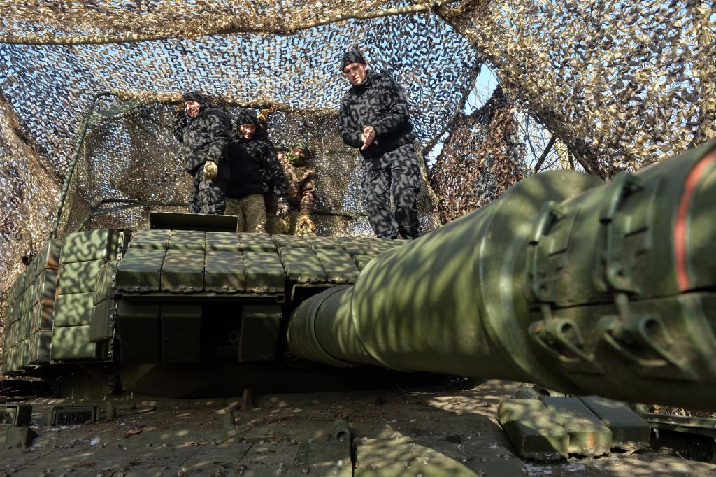 俄军宣称已掌控红军城，时机选择引发众人深思