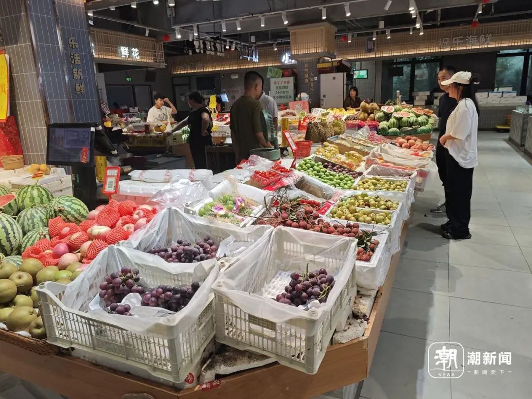 杭州一菜场被韩国游客当景点，摊主：已经来了好几波！一口气就买几十斤！插图1