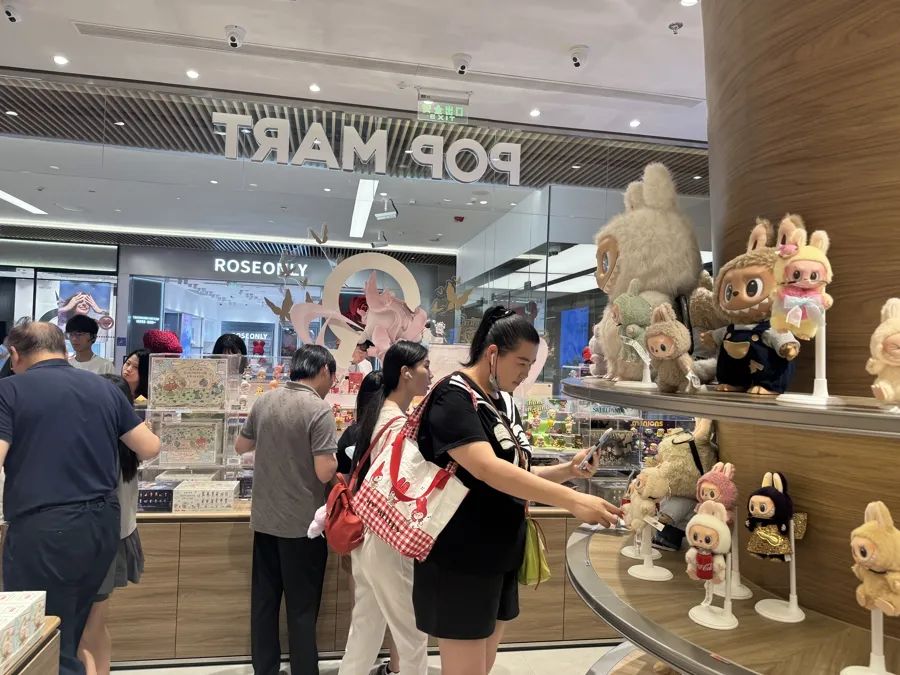 99元的Labubu真能卖7800元？破解Labubu“天价”之谜插图