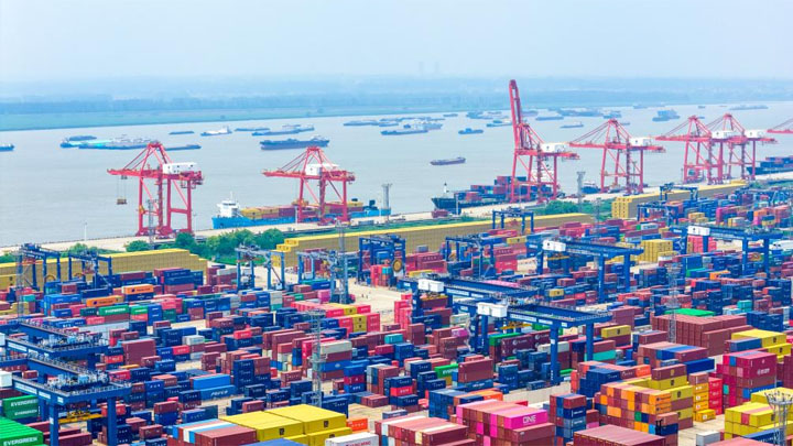 我国国际海运量占全球近三分之一