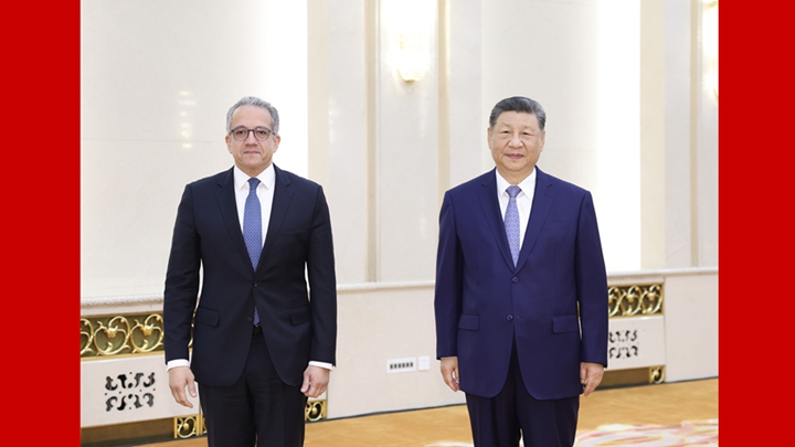 习近平会见联合国教科文组织总干事阿纳尼