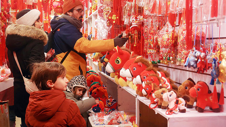 财经观察：“到中国过年”成国际旅游新符号
