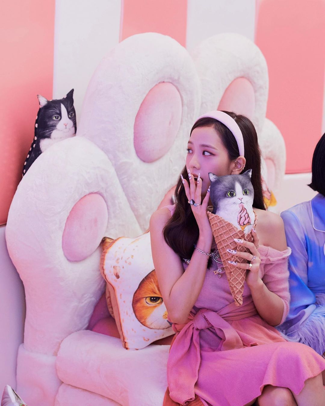 韩国女团穿"泳装"凸显身材,居然引来全球女性争相模仿?