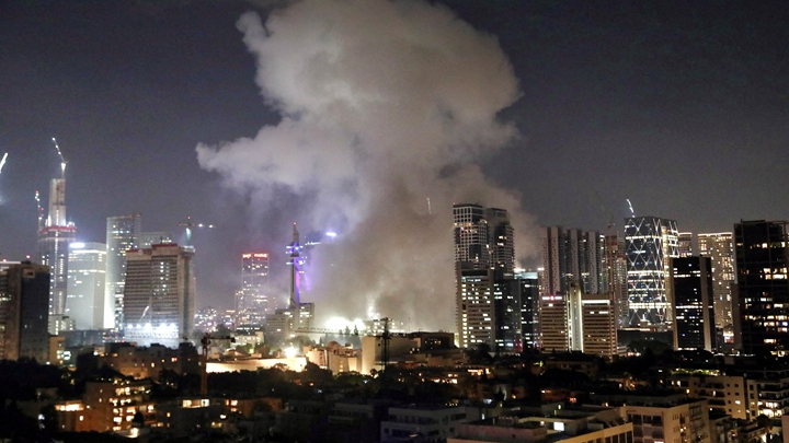 特拉维夫传出爆炸声 伊称向以发射“大量”导弹