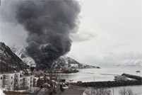 挪威一加油站发生火灾并引发爆炸 约800人被疏散