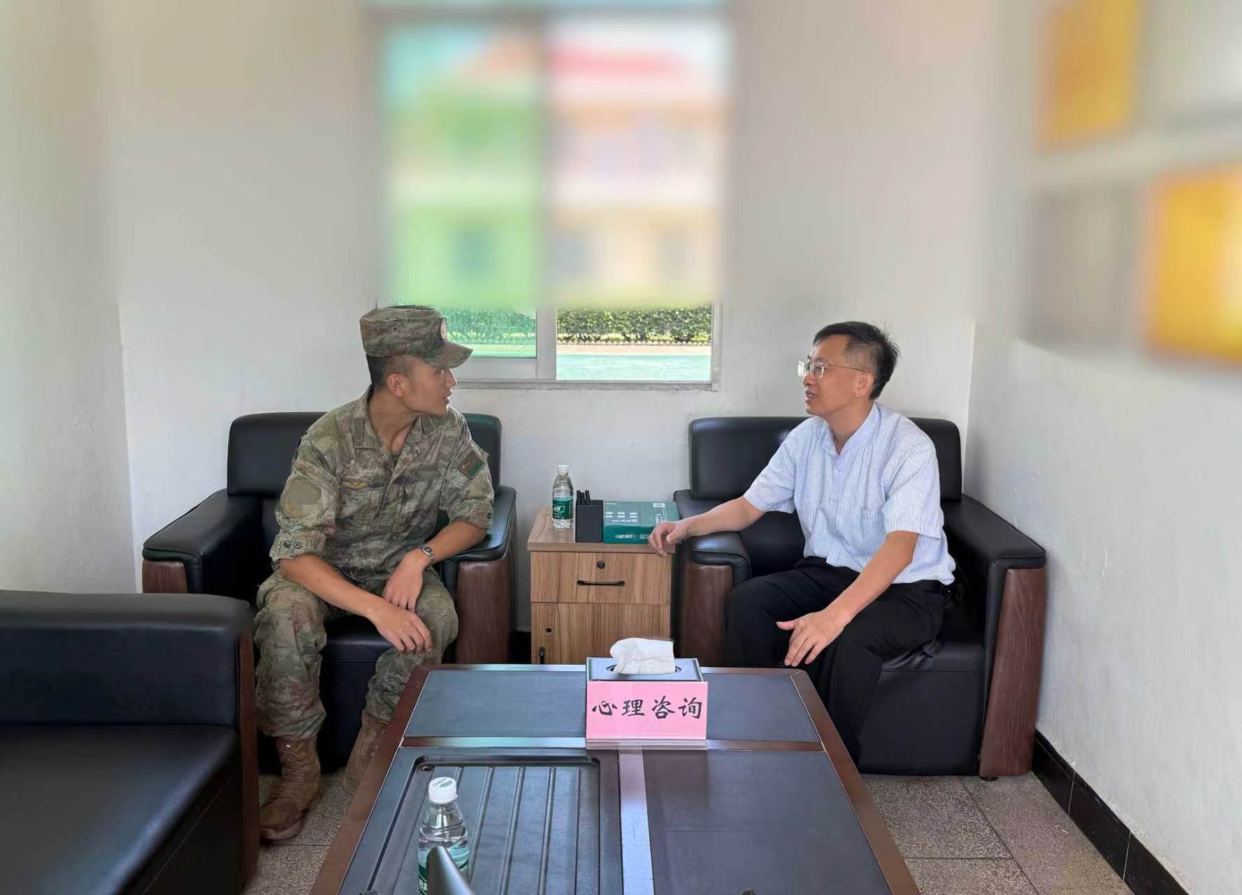 法徽映军徽 司法暖兵心丨同安法院开展“八一”司法拥军进军营活动