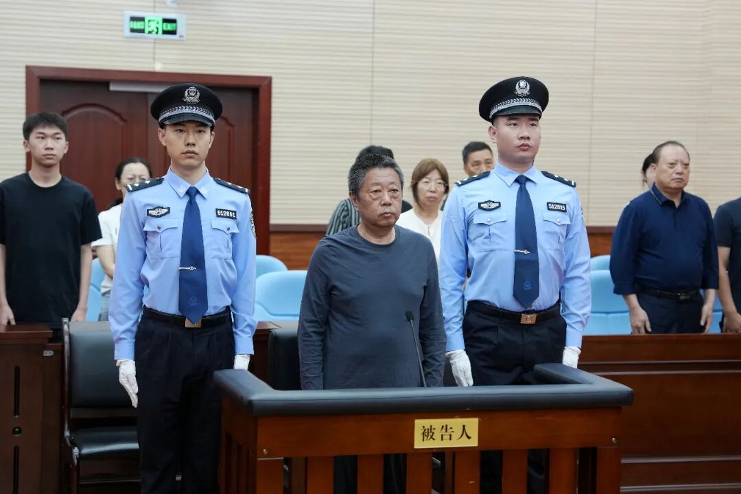 四川省统计局原党组书记、局长范毅受贿案一审宣判
