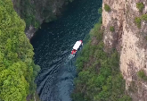 看山河万千气象