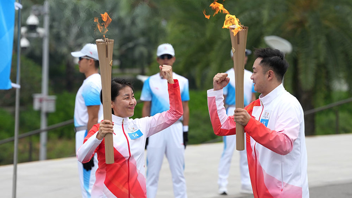 三地联动四城同传！第十五届全运会火炬传递活动举行