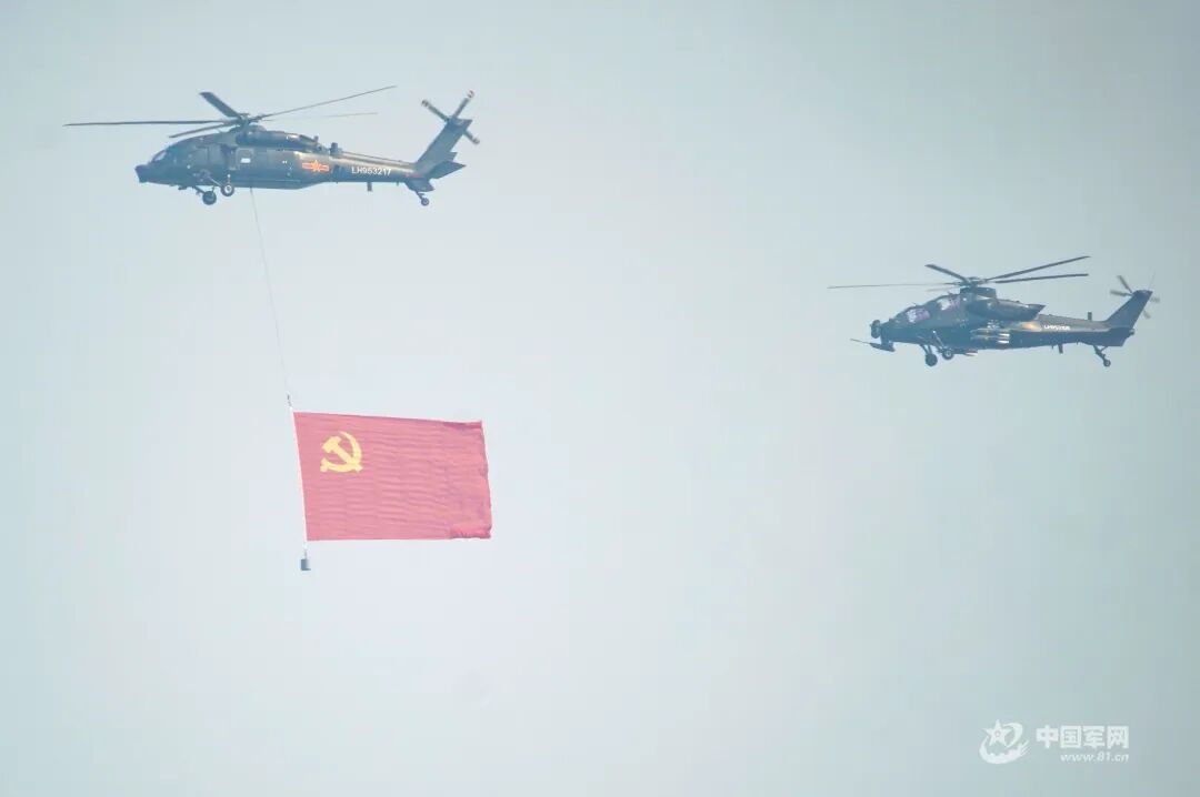 看阅兵的，阅兵仪式转播