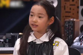 董璇女儿“小酒窝”清唱《小酒窝》引热议