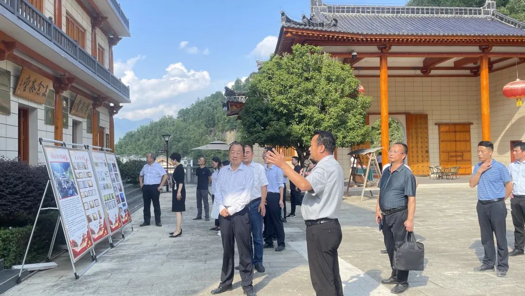 商洛镇安县:在金台书院召开家庭教育工作座谈会