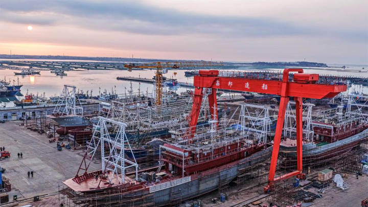 加紧生产 力争首月“开门红”