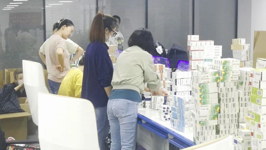 130多人被抓，涉案金额1400余万元！@上海老人，当心这些团伙，捂牢救命钞票插图2