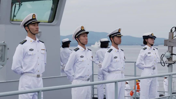 海军83舰编队抵达俄罗斯进行友好访问