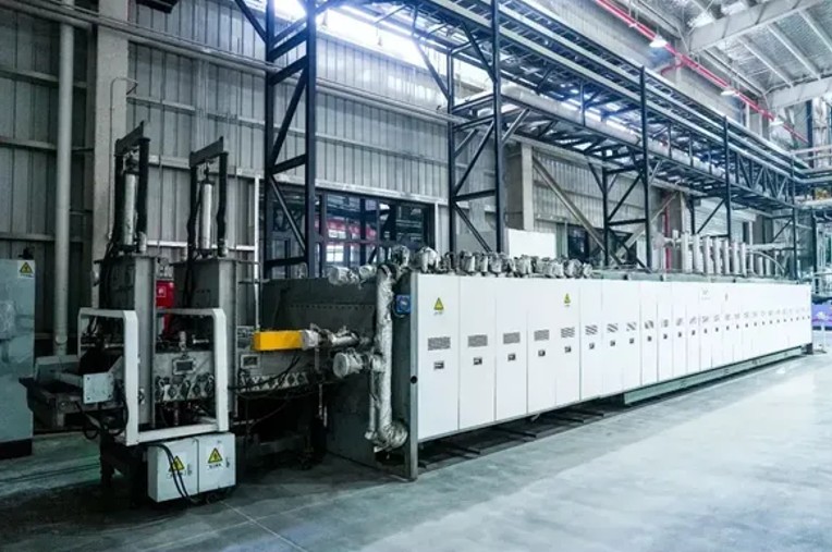 眉山“钠”么强劲！全球首个万吨级基地东坡区投产即满单