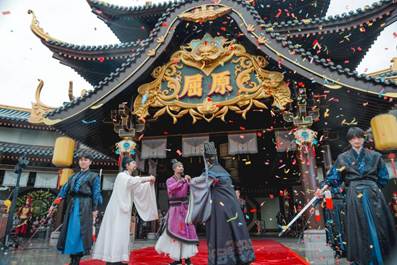 经典剧场项目《屈原》在四川首演！5月起长期“入住”资阳方特