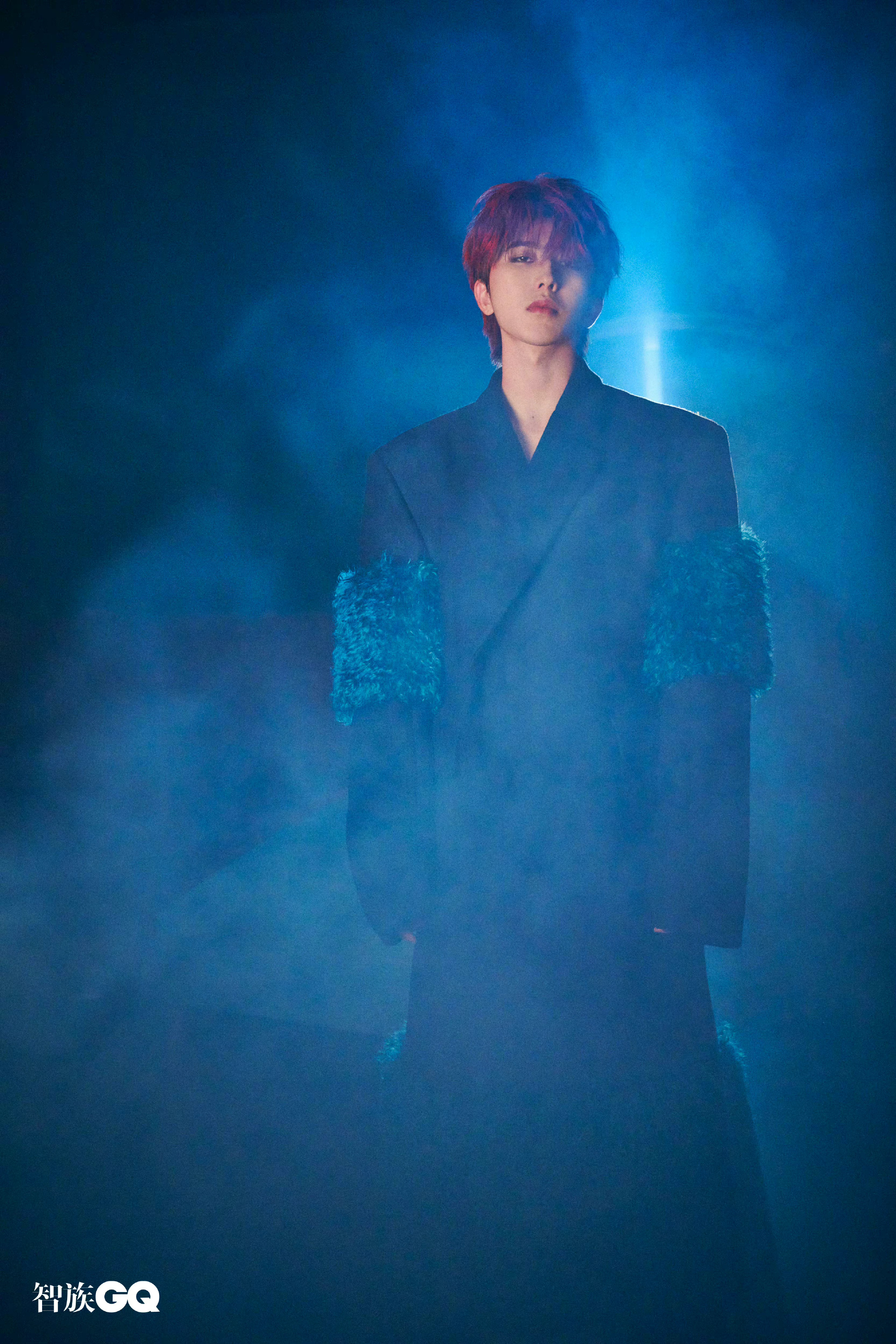 蔡徐坤登杂志封面