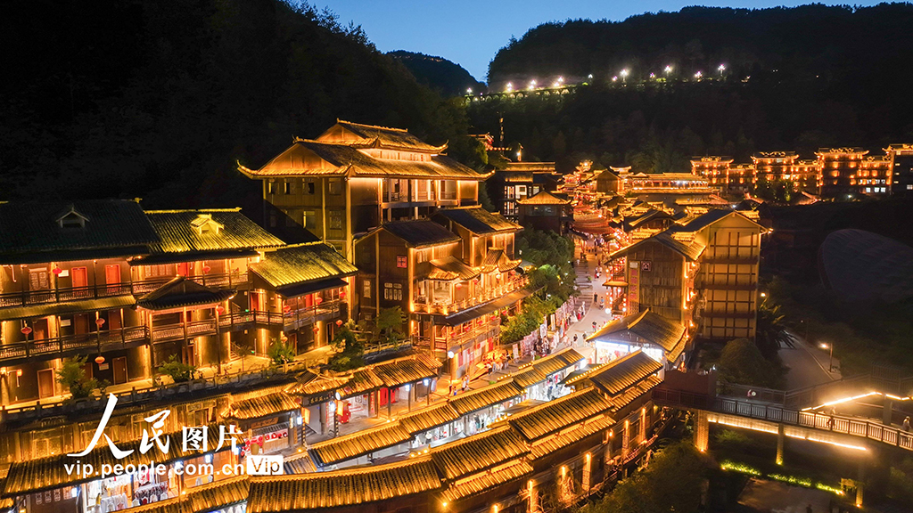 重庆酉阳：游古城 享清凉插图2