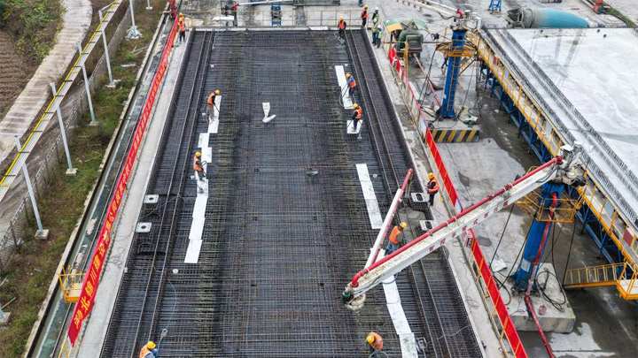 重庆至万州高铁建设进展顺利