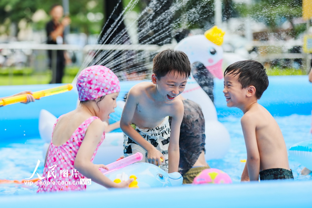 广西贺州：夏日戏水享清凉插图2