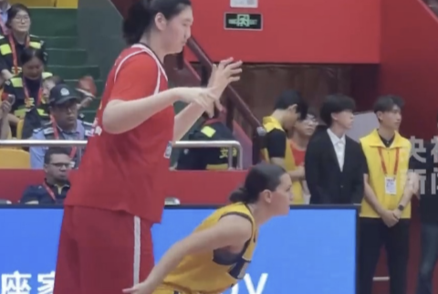 根本防不住！中国女篮2米26小将大杀四方